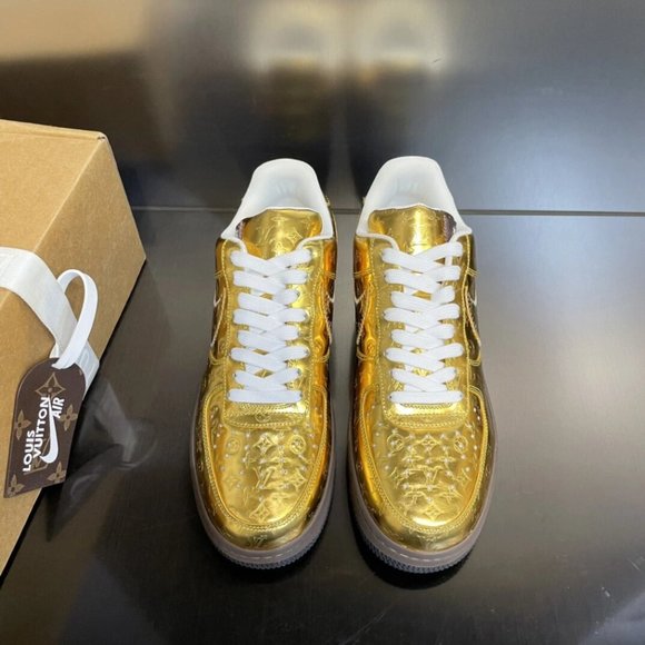 Nike shoes - Picture 3 of 7